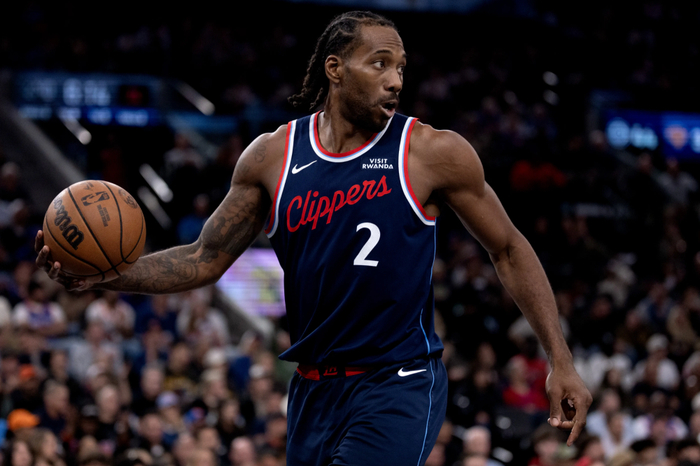 莱昂纳德率快船夺3连胜！20中15狂飙45+6三分 正负值+41创纪录|考瓦伊·莱昂纳德|小卡|森林狼|迈尔斯-莱昂纳德|明尼苏达森林狼队_新浪体育_新浪新闻